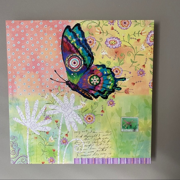 Set of 4 Oopsy Daisy butterfly canvases - Picture 4 of 8